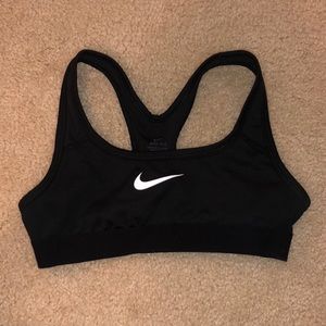 kids small nike sports bra